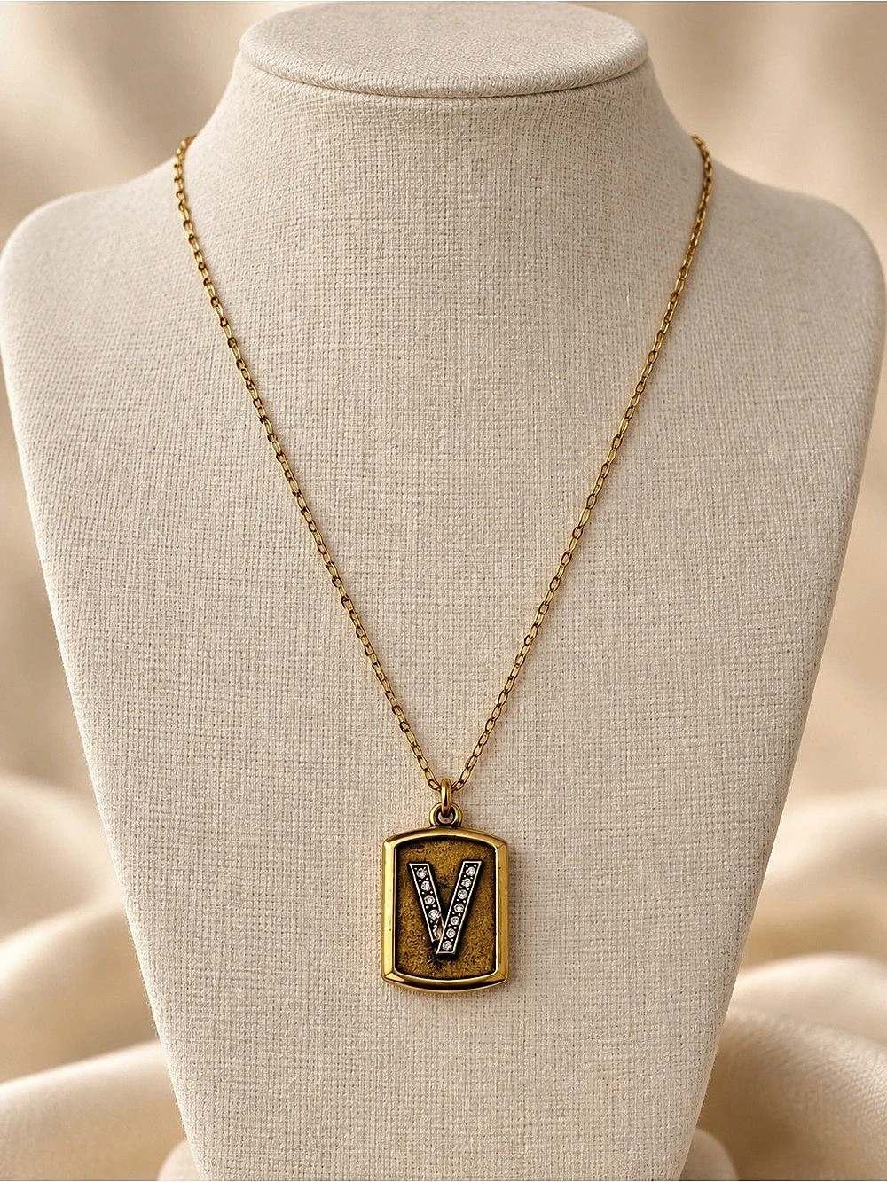 Gold-Tone Pendant Necklace 303